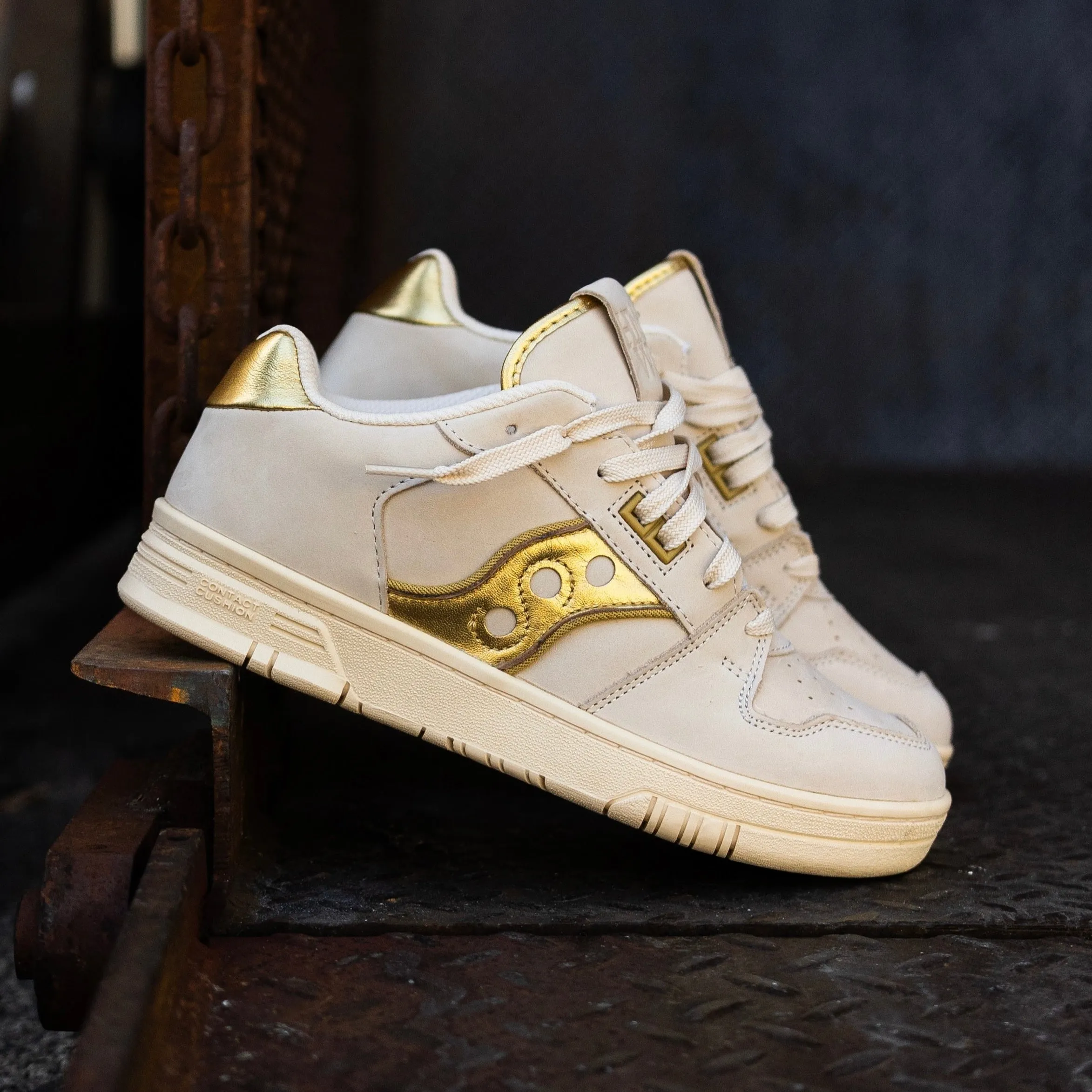 Mens Saucony x Trinidad James Hommewrk Sonic Low 'COACH’S SHOE' (Cream/Gold)