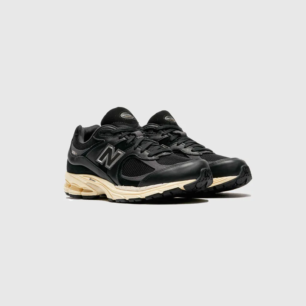 New Balance 2002R - Phantom / Magnet