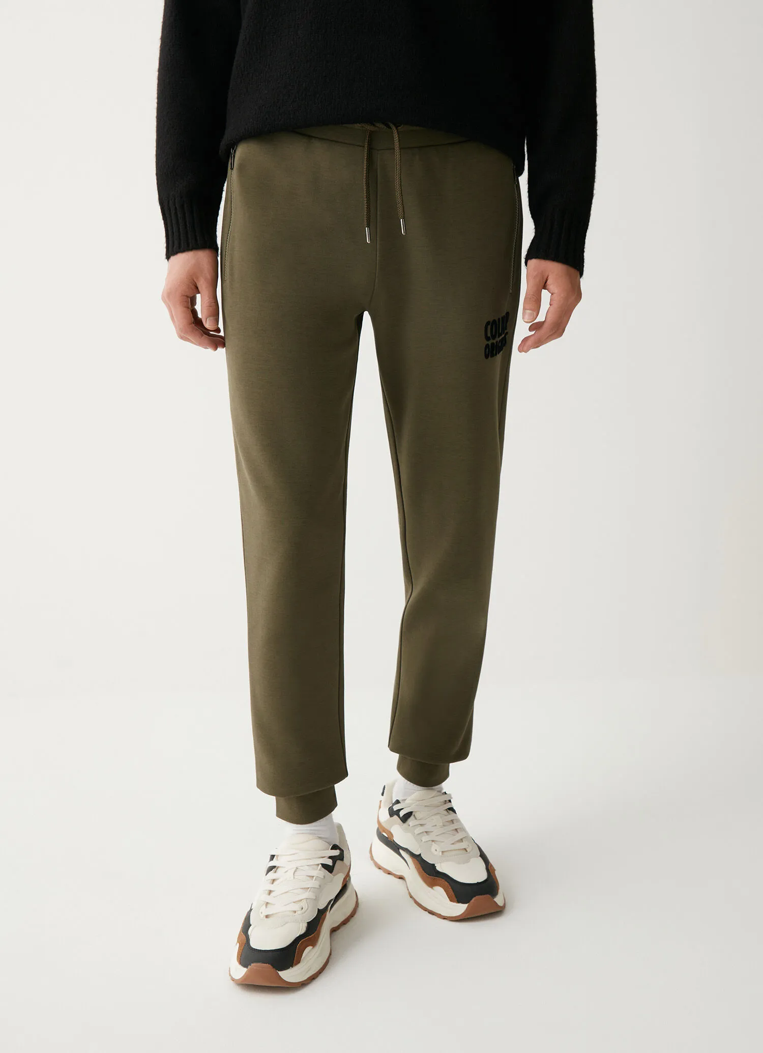 Tracksuit bottoms with zipped pockets-