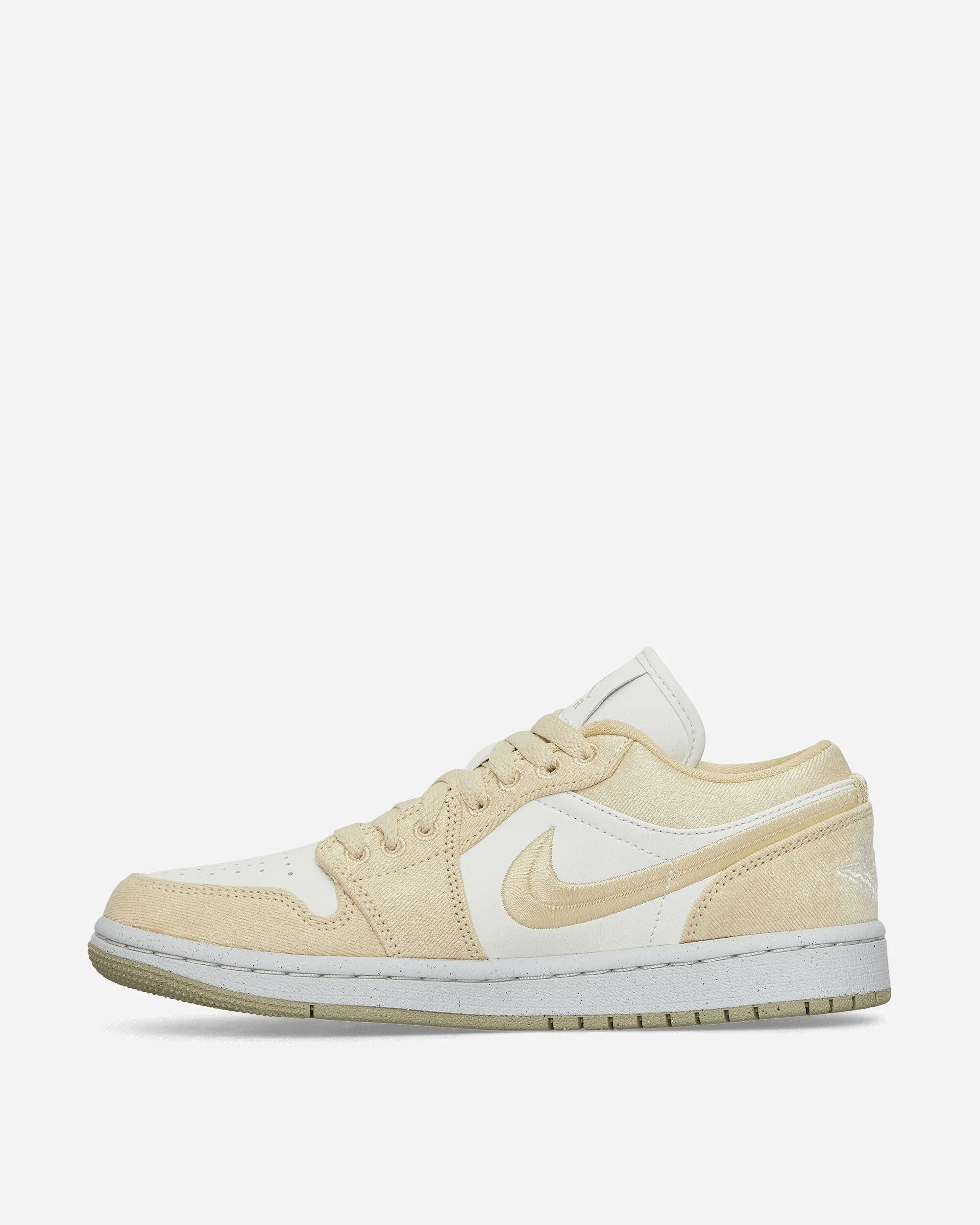 WMNS Air Jordan 1 Low SE Sneakers Team Gold / Sail