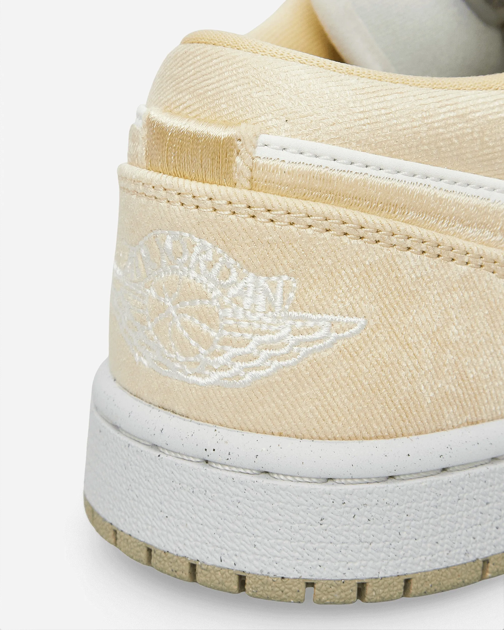 WMNS Air Jordan 1 Low SE Sneakers Team Gold / Sail